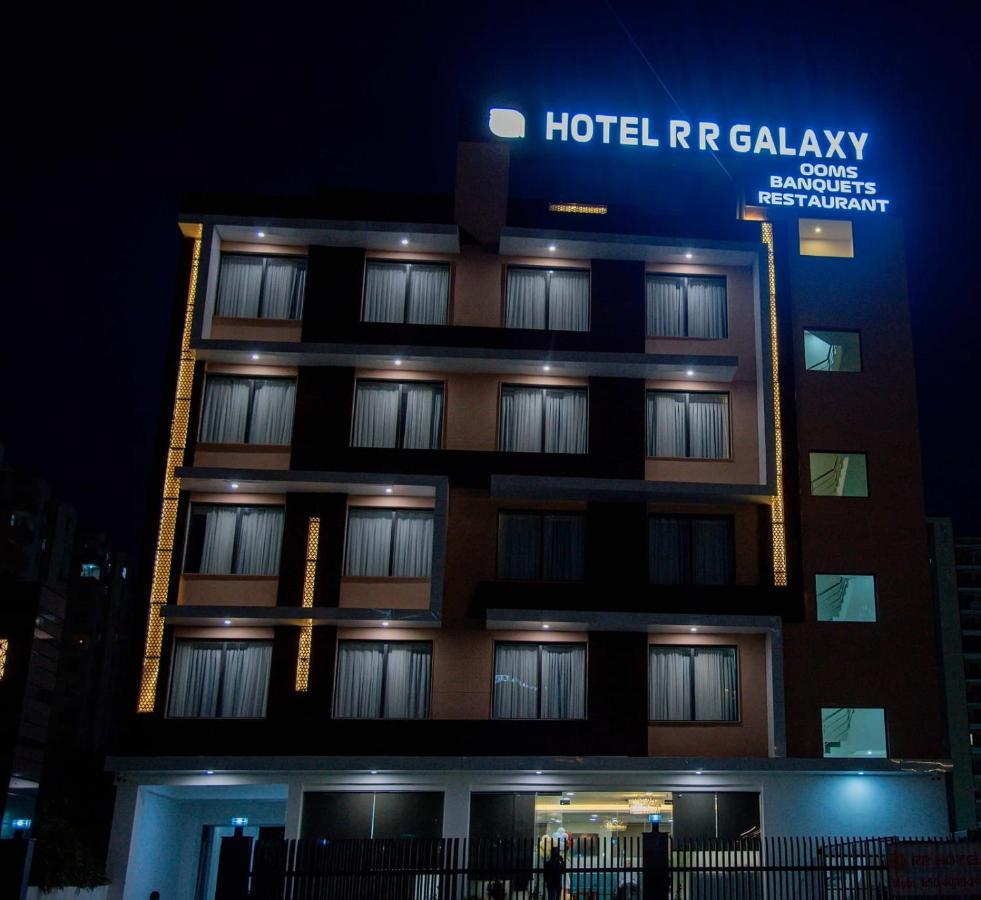 Rr Galaxy Hotel Gurgaon Exterior photo